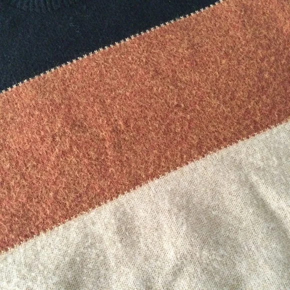 Striped Warm Thick Sweater - Picture 6 of 6